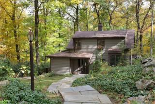 60 Forest Range Rd, Katonah, NY 10536-2641