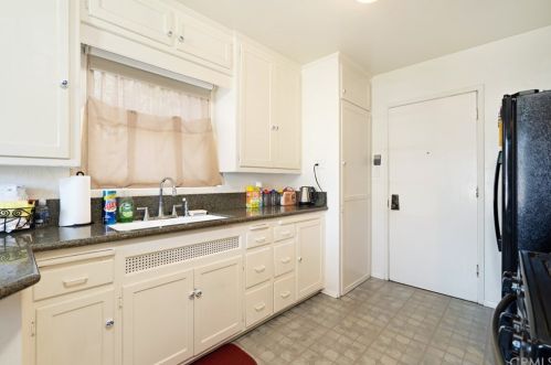 7862 Kingbee St, Downey CA  90242-3420 exterior