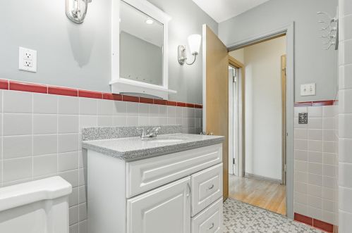 5812 James Ave, Minneapolis MN  55419-2041 exterior