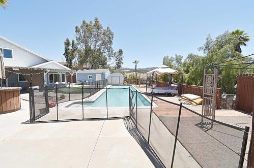 9346 Telkaif St, Lakeside CA  92040-5808 exterior