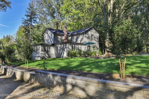 961 Front St, Tinton Falls NJ  07701-5615 exterior