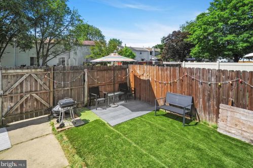 18 Greenway Ln, Dover DE  19904-6588 exterior