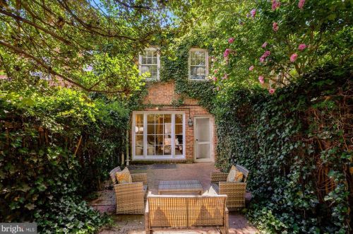 1321 28 St, Washington DC 20007-3101 exterior