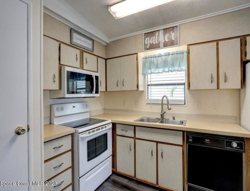 814 Lychee Dr, Sebastian FL  32976-2572 exterior