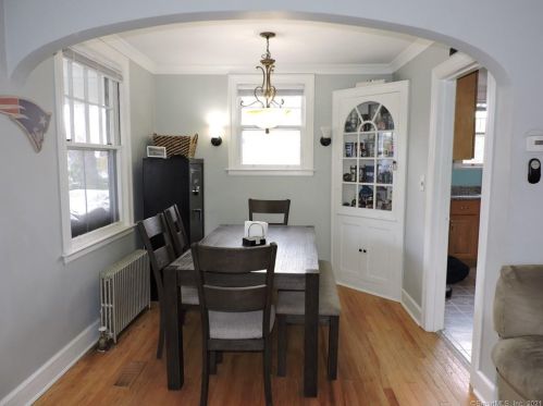 27 Vincent Rd, Bristol CT  06010-3828 exterior
