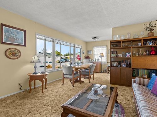 6708 Daneland St, Lakewood CA  90713-2101 exterior