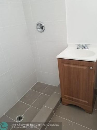 6435 18 St, Hollywood FL 33027-4334 exterior