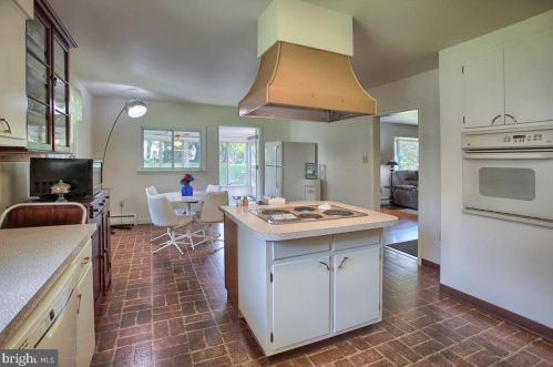 415 Allendale Way, Camp Hill PA  17011-8407 exterior