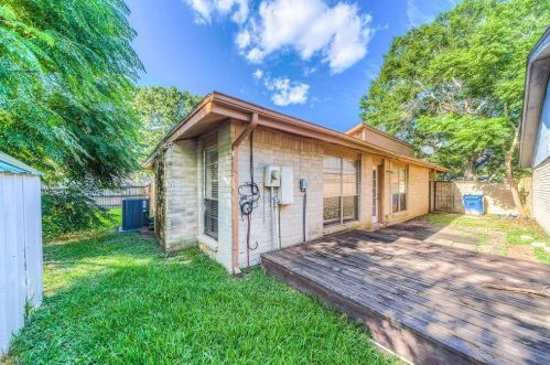 1900 Tremont Ct, Richmond TX  77471-5118 exterior