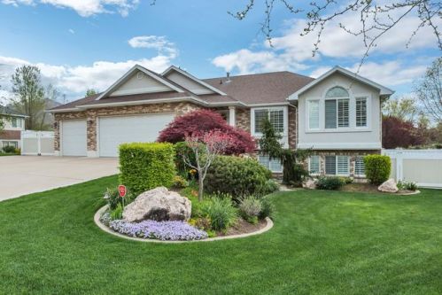 127 Baer Creek Dr, West Kaysville, UT 84037-9657