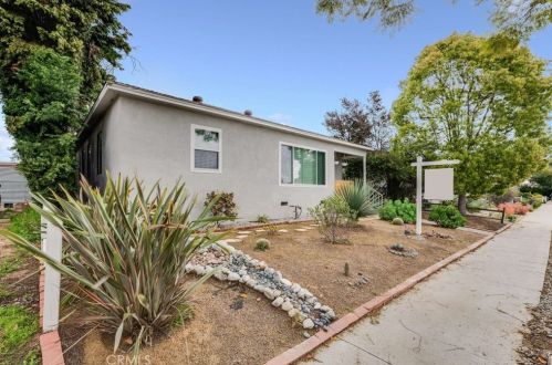 4207 14th St, Long Beach, CA 90804-3008