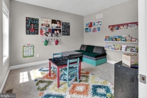 7 Dogwood Ter, Siddonsburg PA  17019-8733 exterior