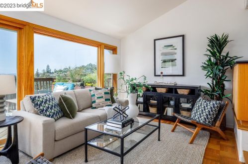 51 Chelton Ln, Oakland CA  94611-2514 exterior