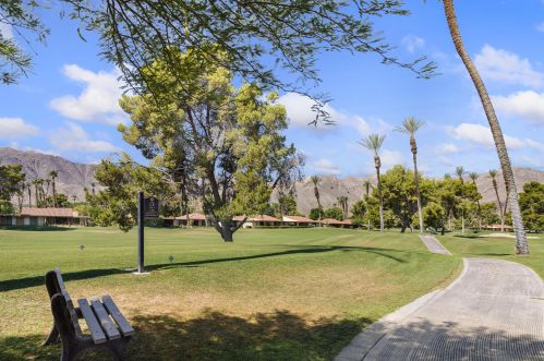 14 Seville Dr, Rancho Mirage CA  92270-3850 exterior
