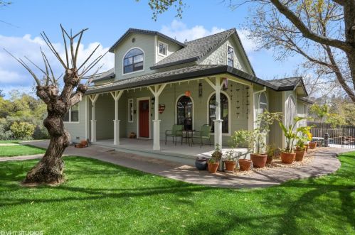 8720 Ridge Rd, Newcastle, CA 95658-9426