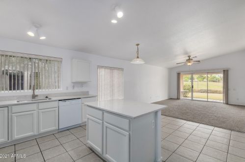 6258 Blackhawk Dr, Glendale AZ 85308-6671 exterior