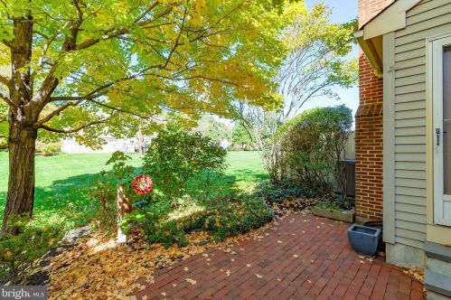 284 Conway Cir, Prospectville PA exterior