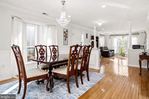 301 Belford Dr, Princeton NJ  08540-9000 exterior