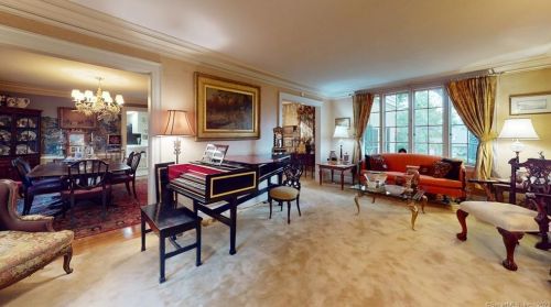 541 Lincoln St, New Britain CT 06052-1802 exterior