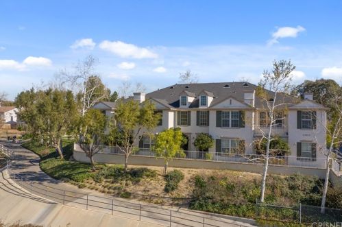 27013 Channel Ln, Santa Clarita, CA 91355-5150