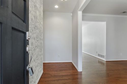 6926 Colfax Dr, Dallas TX  75231-5710 exterior