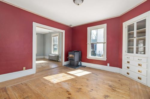 32 Hill St, Dover NH  03820-3111 exterior