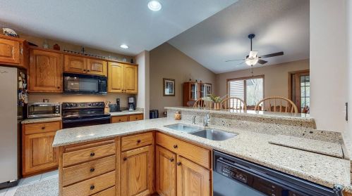 1922 Cherry St, Red Wing MN  55066-3557 exterior