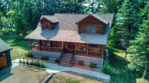 871 207th St, Ubet, WI 54009-4458