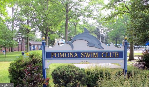 448 Willow Dr, Riverton NJ  08077-3420 exterior