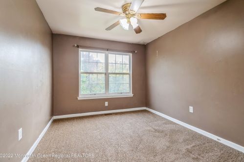 48 Alpine Rd, Holmdel Village NJ  07733-2724 exterior