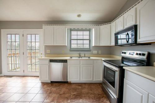 94 Goodridge Dr, Florence, KY 41042-2844