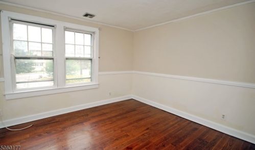 35 Old Smalleytown Rd, Warren NJ  07059-5438 exterior