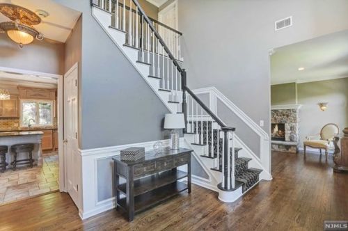 58 Finch Rd, Skyline Lakes NJ  07456-2423 exterior