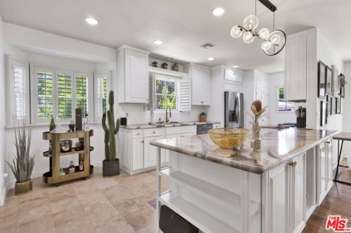 12202 Hartsook St, North Hollywood CA  91601-3961 exterior