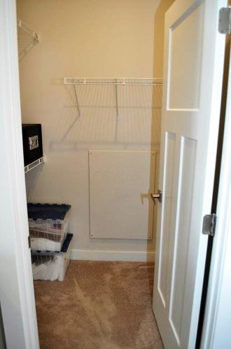 1702 Keela Dr, Pataskala OH  43062-7121 exterior