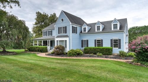 13 Buchannan Way, Flemington NJ  08822-3205 exterior