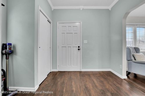 97 Ocean Ave, Middletown NJ  07748-5651 exterior