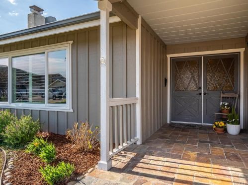 426 Garden St, Pismo Beach, CA 93420-3412