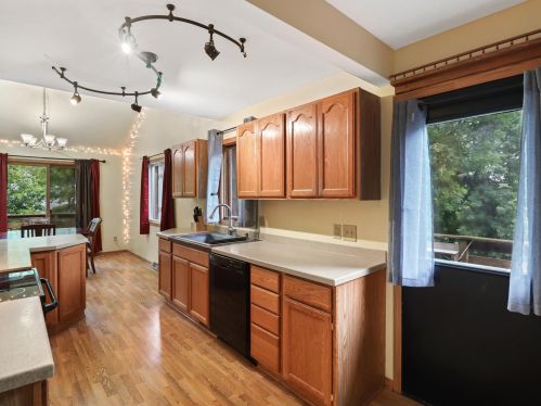 412 Indian Hills Dr, Waterloo, WI 53594-1020