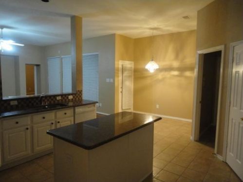 9225 Cornerstone Dr, Plano TX  75025-5051 exterior