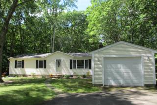 11 Circle Dr, Clinton, CT 06413-1213