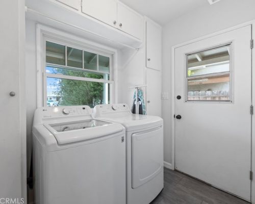 6880 10th St, Long Beach CA  90815-4930 exterior