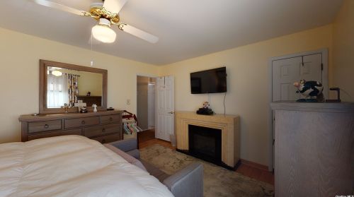 710 Stewart Ave, Bethpage NY  11714-2715 exterior