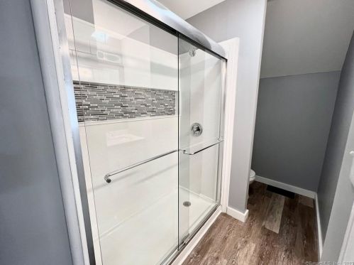 22 Viets St, United States Coast Guard Ac CT  06320-3324 exterior