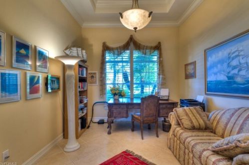 5076 Post Oak Ln, Naples FL  34105-4526 exterior