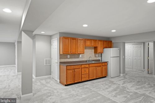 15573 Alderbrook Dr, Haymarket VA  20169-6130 exterior