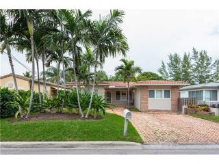 8958 Garland Ave, Miami, FL 33154-3328