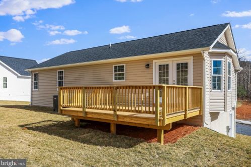 1198 Happy Ridge Dr, Front Royal VA  22630-5302 exterior