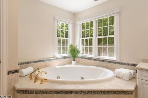 10 Masar Rd, Boonton NJ  07005-8900 exterior