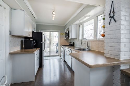80 Morningside Rd, Verona NJ  07044-1027 exterior